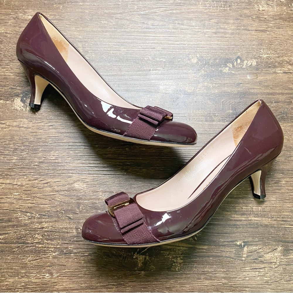 Salvatore Ferragamo Carla Pumps Kitten Heel in Burgundy/Wine Color